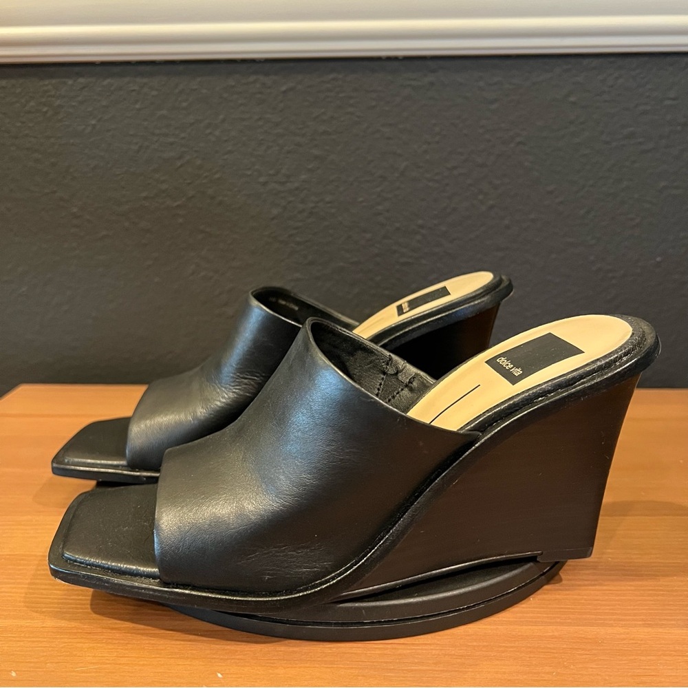 Dolce Vita Women’s Black Leather Gilded Wedge Open Toe Slip On Sandals Size 8.5
